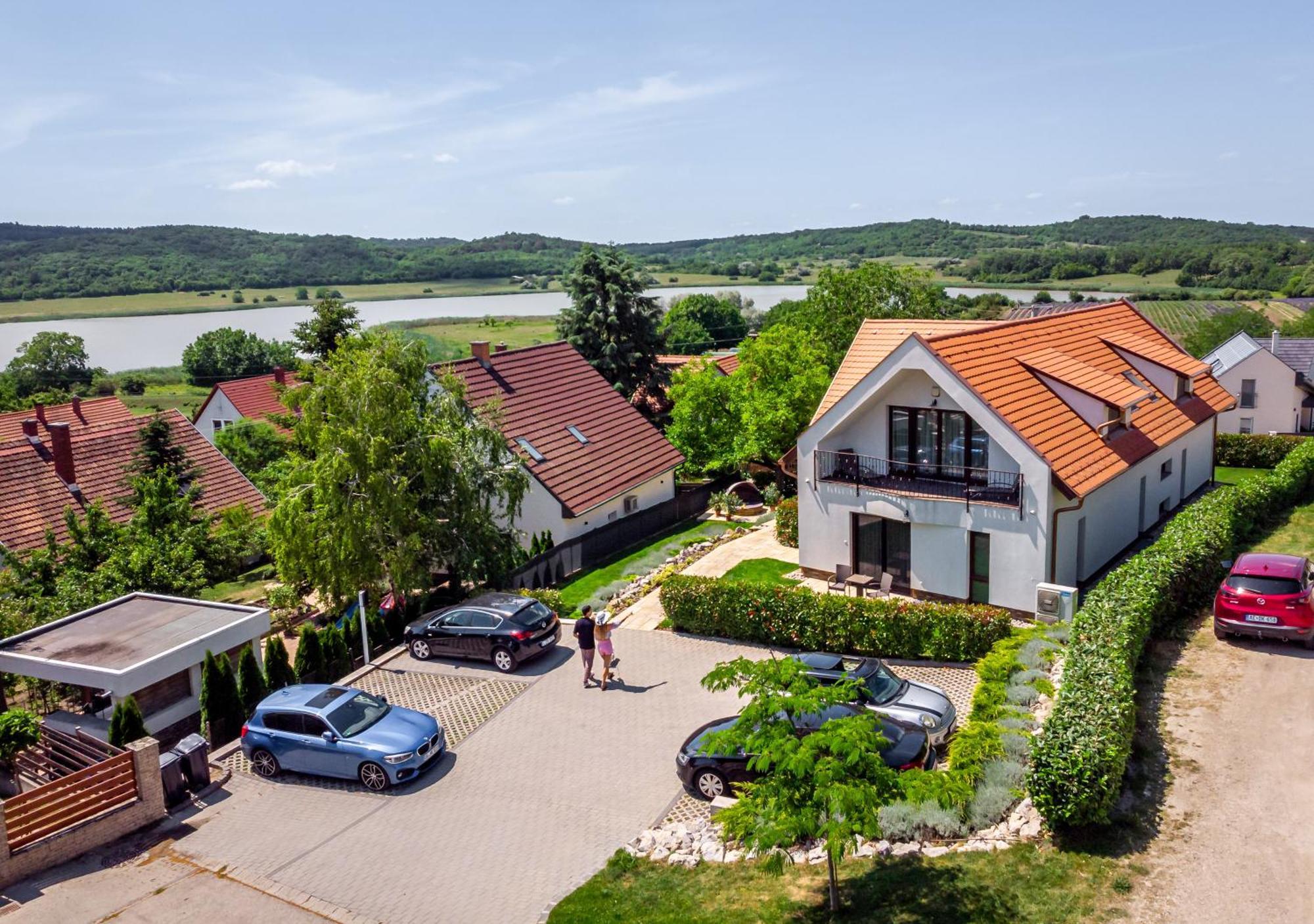 Pilger Apartments Tihany Bagian luar foto